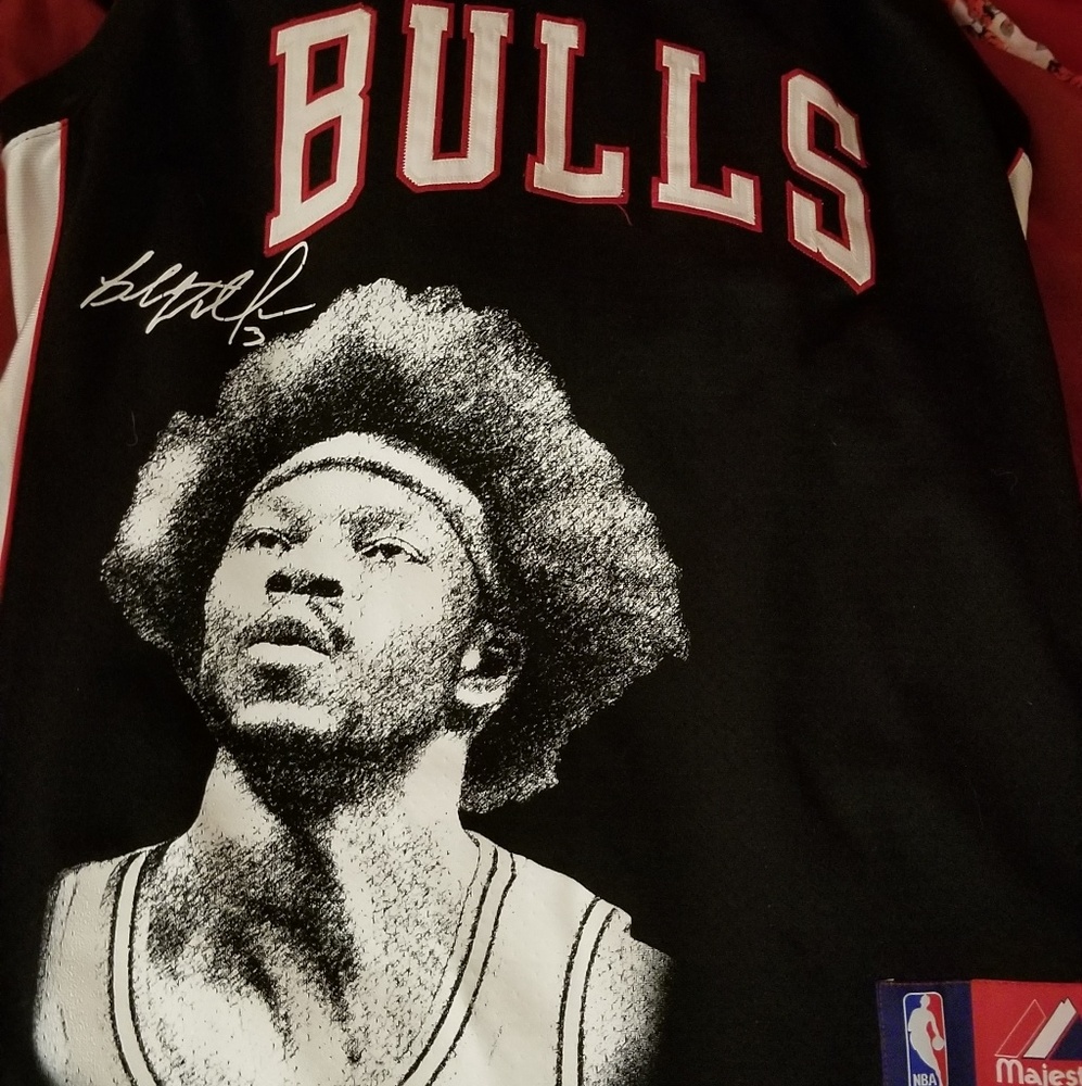 Bulls Wallace jersey